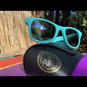 Rayban wayfarer Tiffany blue